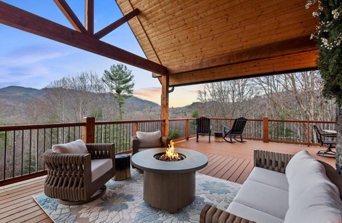 Butler House | Point of View at Eagle Bay