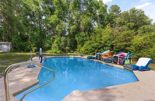 Brunswick House | *Pool *Hot tub *Fire pit *Fence *Game room *Private