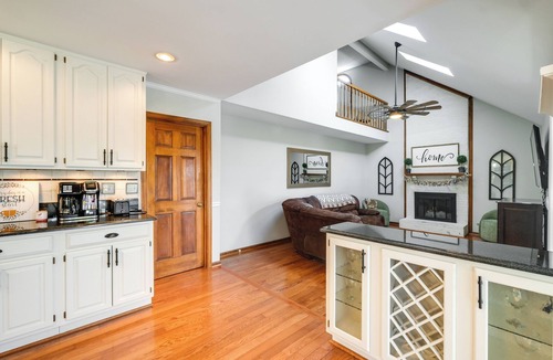 Stafford House | Pool, Hot Tub & Fun! Family Home Near Quantico