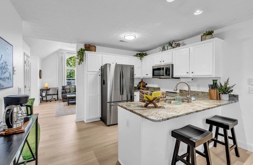 Murfreesboro House | Pool, King size bed, quiet cul-de-sac. Welcome home!
