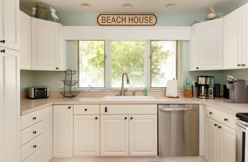 Trailer Estates House | Pool Oasis Near IMG & AMI | Hot Tub Sleeps 10