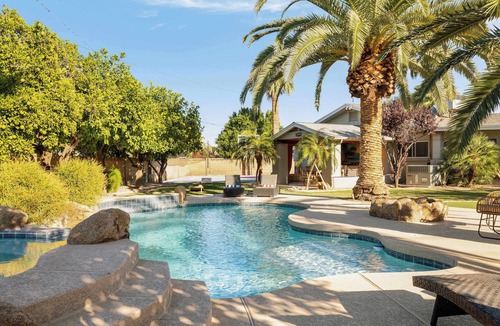Pointe Scottsdale House | Pool Spa Golf Basketball Court