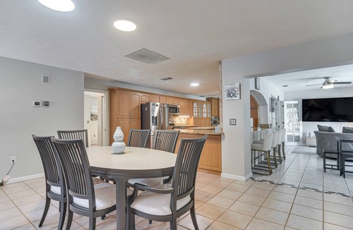 North Bay Hills House | Poolside Oasis! Family Escape in Safety Harbor