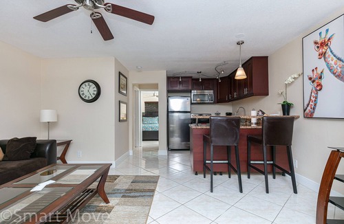 Poinciana Park Apartment | Popular 1 bedroom 1 bathroom apartment just minutes away!