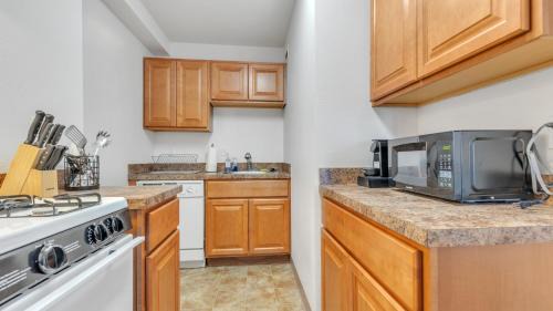 Downtown Harrisburg Apartment | PP 1606 Beautiful Professional 1br Apt, Pool