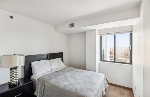 Downtown Harrisburg Apartment | PP 2401 Modern Corporate 2br Suite pool, Gym