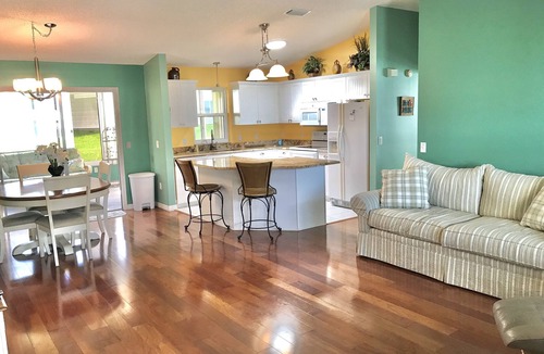 Lady Lake House | Prime Location - between Sumter Landing and Spanish Springs - Golf Cart