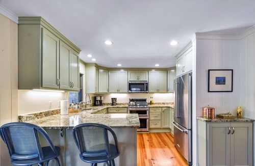 Saint Simons Island House | Privacy! 4 bed/2 bath Home with Private Pool
