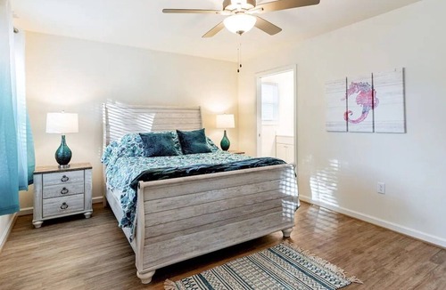 Issue House | Private Beach Getaway Just Steps to the Boardwalk!
