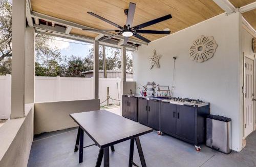 Ruskin House | Private Beach: 'Hidden Shack By the Bay' in Ruskin