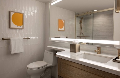 Sunny Isles Beach Hotel | Private Beach Access! Pet-friendly Room + Balcony w/Ocean View | Outdoor Pool