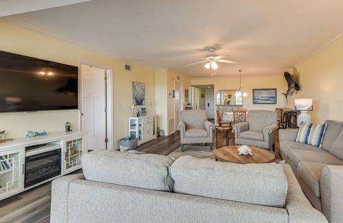 Whitney Beach Condo | Private Boat Slip! Bradenton Condo, 3 Mi to Beach