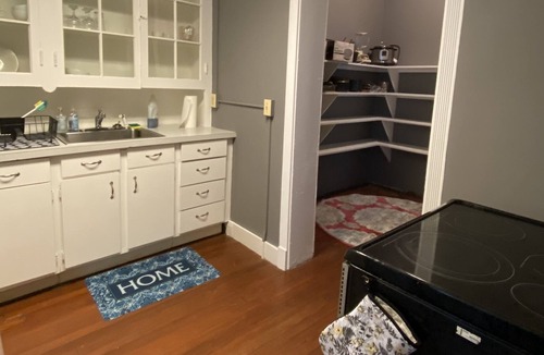 Warrenton Apartment | Private Entrance Two Story Apartment Two Bedrooms Circa 1855