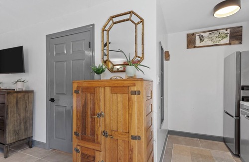 Burnsville Apartment | Private King Suite with Spa Bath, Full Kitchen & Pasture Views Near Town