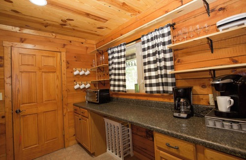 Aberdeen House | Private Lakeside Cabin - Minutes from Pinehurst Village & Golf