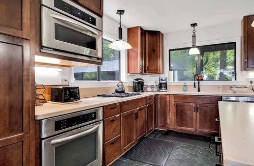 Sewanee House | Private Mountain Retreat Near Sewanee | Sleeps 10