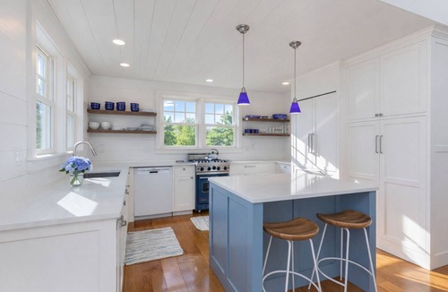 Surfside House | Private Nantucket Cottage Walk to Surfside Beach