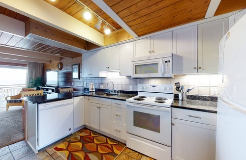 Midtown Ocean City House | Private Oceanfront Townhouse w/Balcony, Great Views, Washer/Dryer, Central A/C
