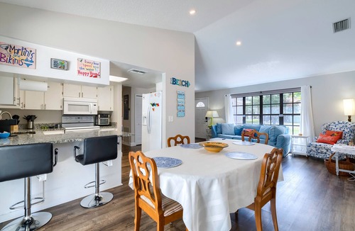 Berkeley Manor House | Private Pool Oasis/Clean & Spacious
