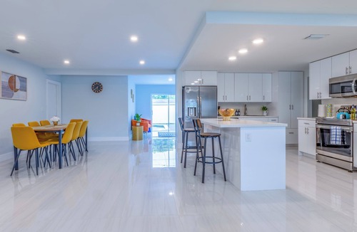 Margate House | Private Pool, Patio & BBQ Near Beaches & Casino