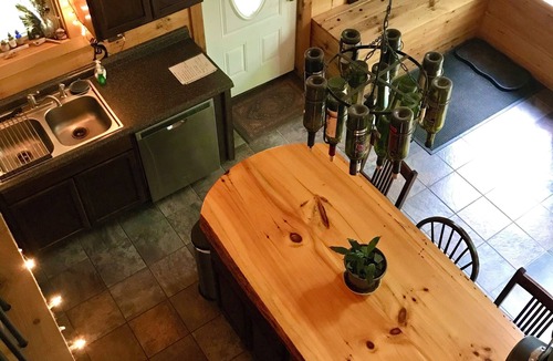 Waterville Cottage | Private Rustic Cabin Near Smuggs Cozy, Quiet, Pet Friendly