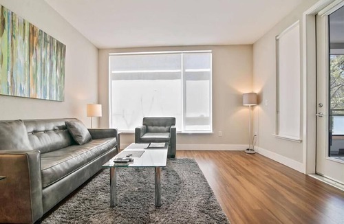 Shoreline West Apartment | Private & Spacious 2BR | Full Kitchen & Laundry | Downtown Mountain View
