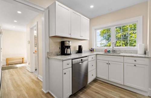 Saint George House | Puffins Perch, romantic waterfront Maine cottage