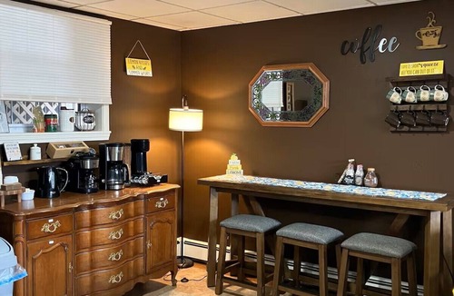 Massena Apartment | Quaint 2-bedroom apartment in pleasant Massena neighborhood