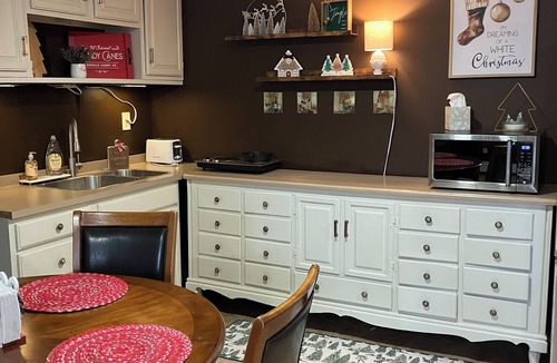 Massena Apartment | Quaint 2-bedroom apartment in pleasant Massena neighborhood