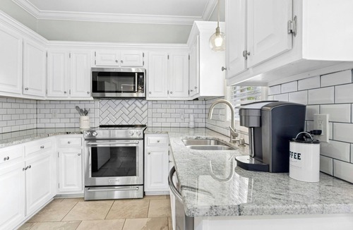 North Raleigh House | Quaint 3-bedroom townhome in serene Raleigh with AC
