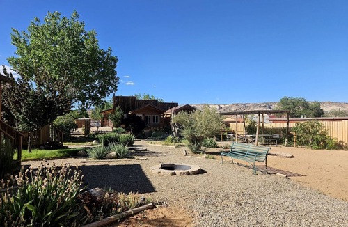 Escalante Cabin | Quaint and Rustic Cabin with Views of the Upper Escalante River Corridor Canyon, Escalante, Utah