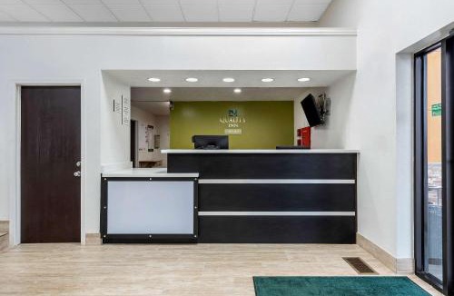 Moon Township Hotel | Quality Inn Coraopolis - Pittsburgh Airport