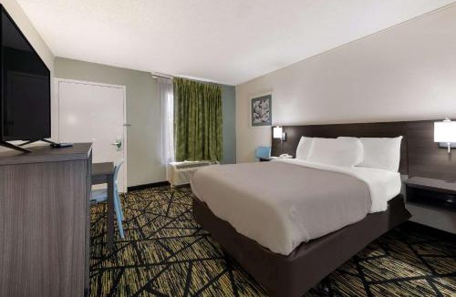 Doctors Inlet Hotel | Quality Inn Orange Park Jacksonville