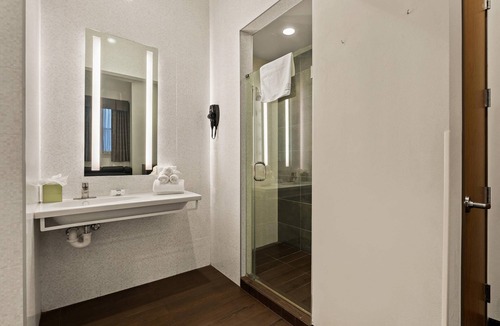 Midtown Village Hotel | Quality Inn Philadelphia Center City
