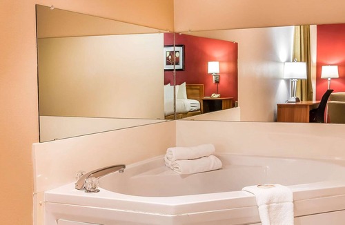 Springfield Hotel | Quality Inn & Suites