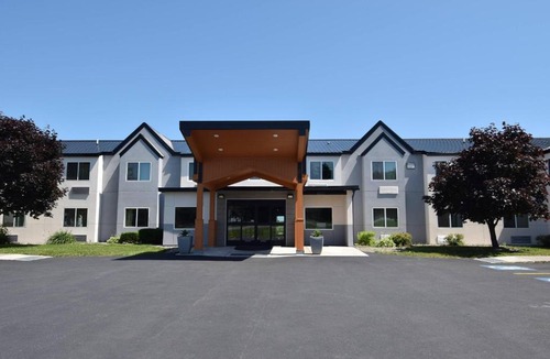 Calcium Hotel | Quality Inn & Suites Watertown Fort Drum