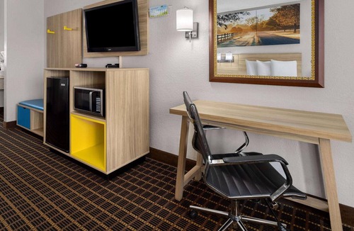 Waycross Hotel | Quality Inn Waycross