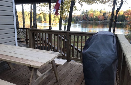 Marmora and Lake House | Quiet Getaway - 4 Season Lakefront Cottage for Fishing & Kayaking