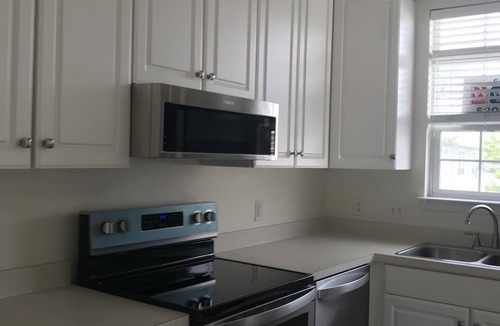 Bethany Breeze House | Quiet Neighborhood 2BR Townhouse 1.5 miles to beach