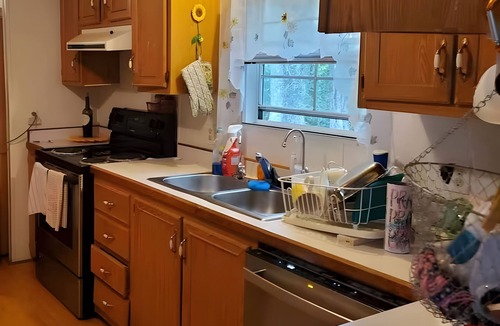 Burnsville House | Rae's Place-Charming Mountain Getaway 2-bedroom house with AC in Burnsville