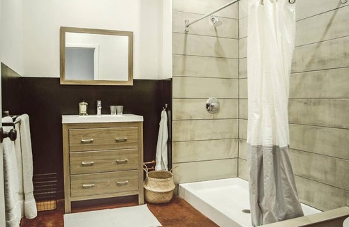Center City Apartment | Rail Park Studio at Kestrel Hotel