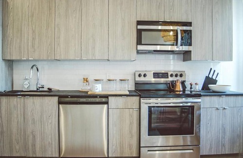 Center City Apartment | Rail Park Studio at Kestrel Hotel