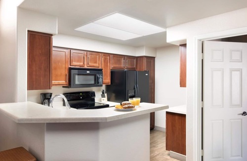 Ahwatukee Foothills Apartment | Raintree at Phoenix South Mountain Preserve