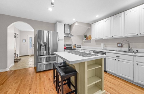 Rapid City Cottage | Rapid River Retreat, Spacious Cozy Cottage close to Torch Lake,