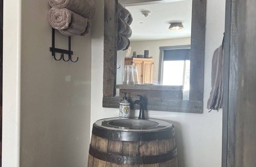 Swan Valley Hotel | Rays place Inn