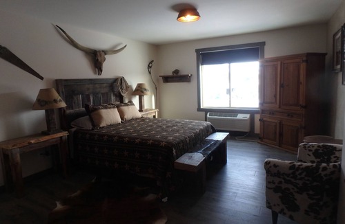 Swan Valley Hotel | Rays place Inn