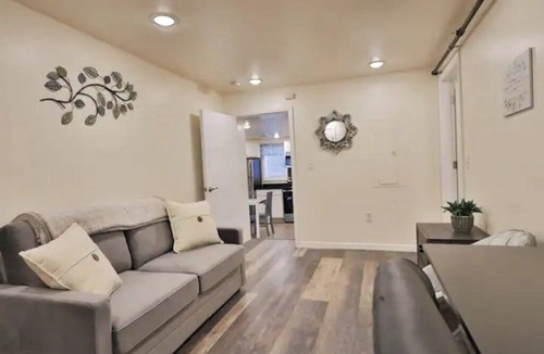 Bethel Apartment | Recently Renovated Apartment in Bethel, minutes from I-78