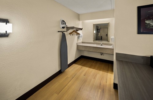 Durham Hotel | Red Roof Inn Chapel Hill - UNC