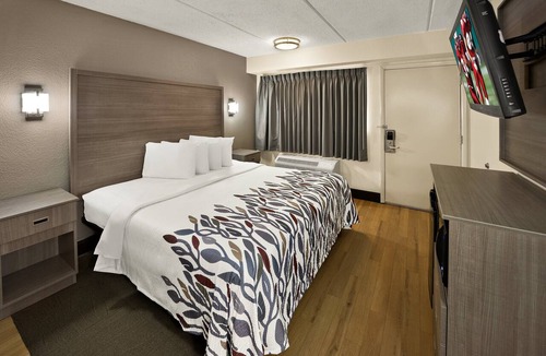 Durham Hotel | Red Roof Inn Chapel Hill - UNC