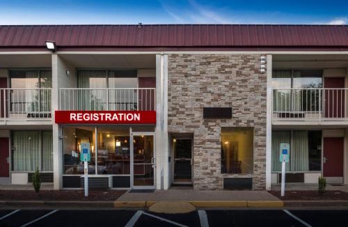 Montclair Hotel | Red Roof Inn Dumfries-Quantico